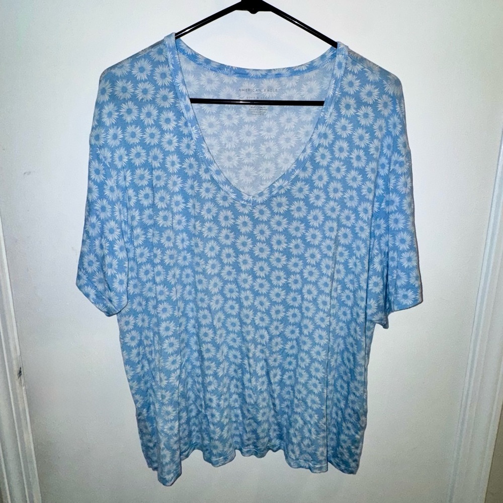 AE Soft & Sexy Floral V-Neck Top